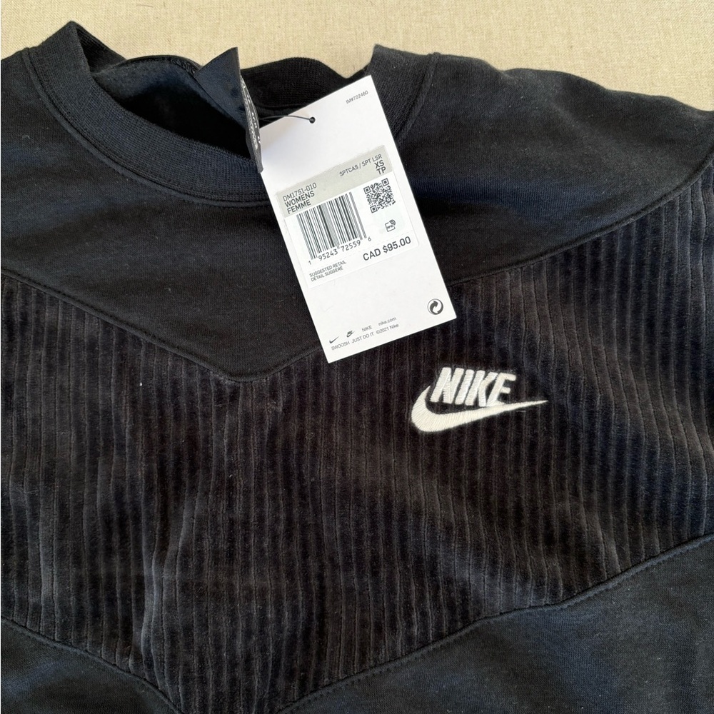 Nike cropped sweatshirt black velvet XS oversized NWT - Picture 5 of 6